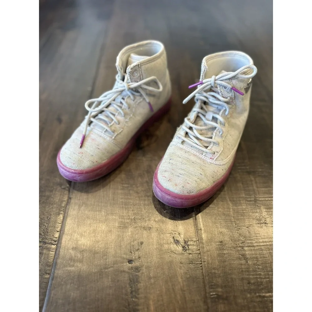 Nike product pair